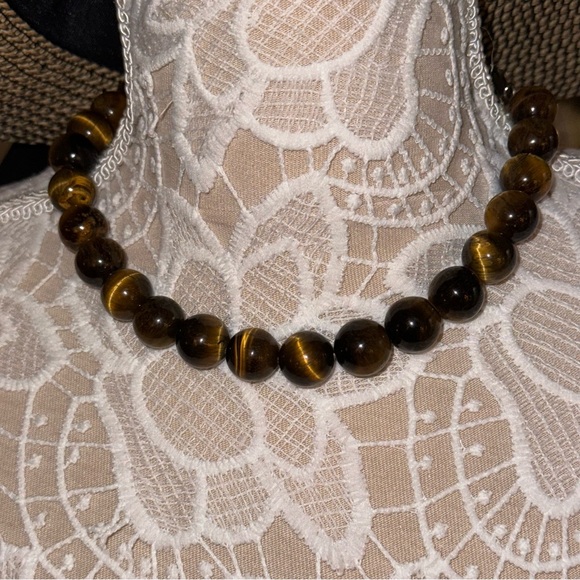 Tiger eye necklace from South Africa. 925 sterling.14mm beads, length 17” - Picture 8 of 8
